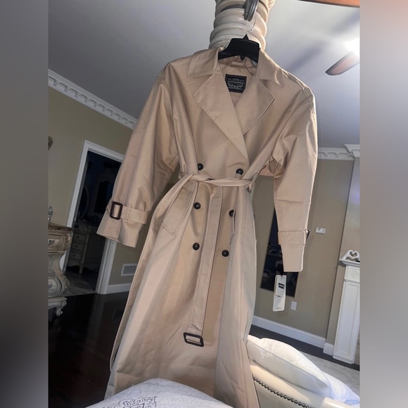 Levi’s trench coat - Picture 1 of 3